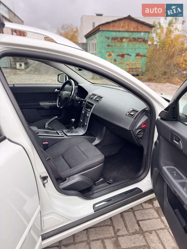 Универсал Volvo V50 2012 в Сумах фото 14 Универсал Volvo V50 2012 в Сумах