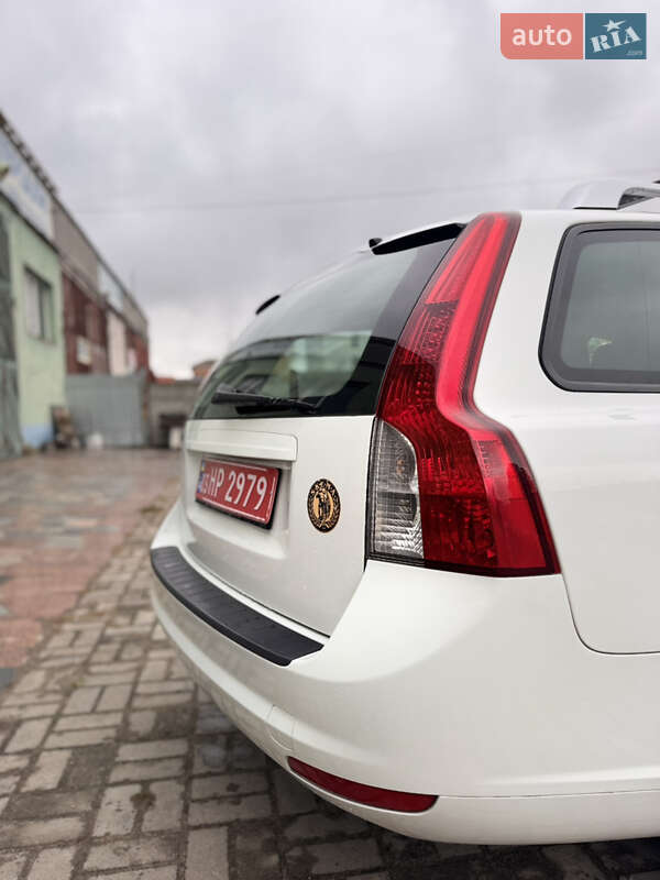 Универсал Volvo V50 2012 в Сумах фото 33 Универсал Volvo V50 2012 в Сумах
