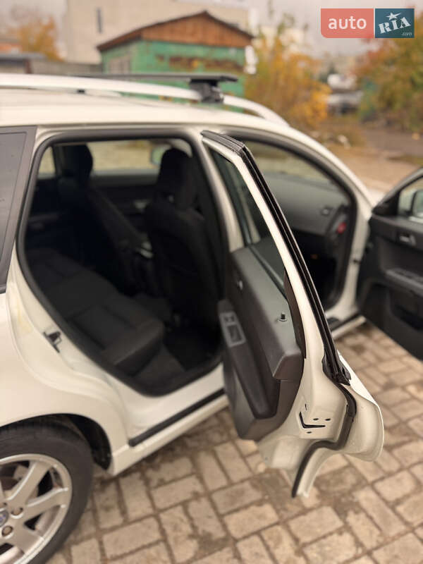 Универсал Volvo V50 2012 в Сумах фото 42 Универсал Volvo V50 2012 в Сумах