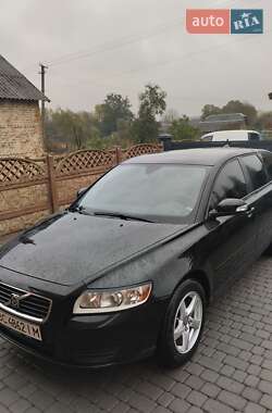 Универсал Volvo V50 2009 в Городке