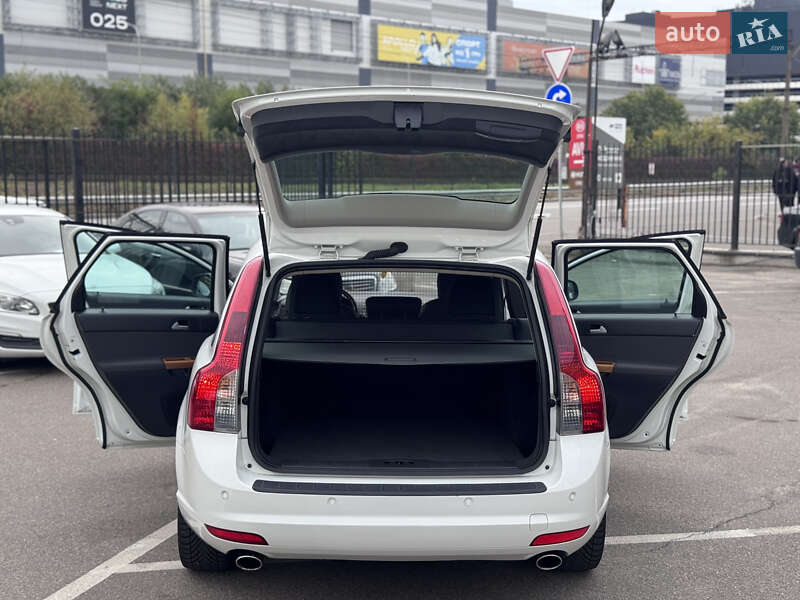 Універсал Volvo V50 2011 в Києві