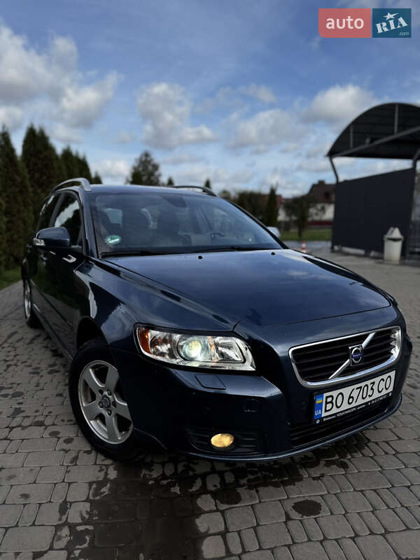 Универсал Volvo V50 2009 в 