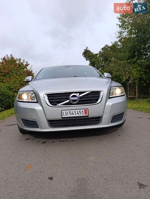 Volvo V50 2011 Volvo V50 2011