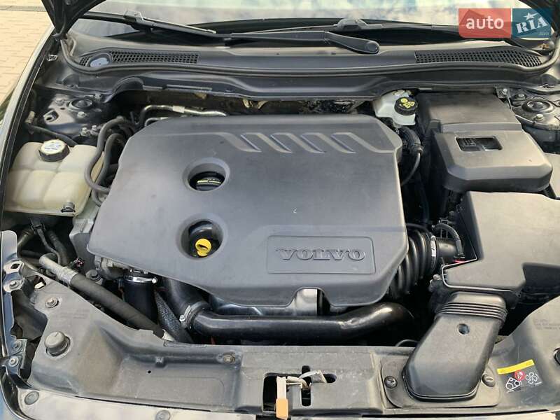 Универсал Volvo V50 2011 в Черновцах