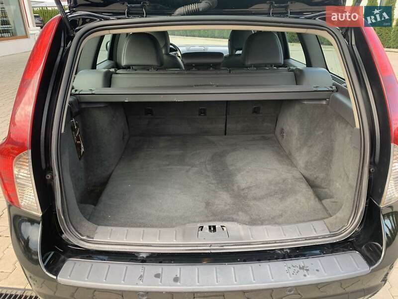 Универсал Volvo V50 2011 в Черновцах
