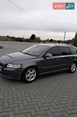 Универсал Volvo V50 2010 в 