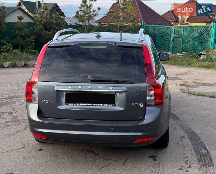 Универсал Volvo V50 2012 в Киеве