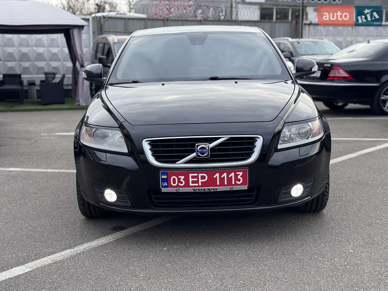Универсал Volvo V50 2012 в Киеве