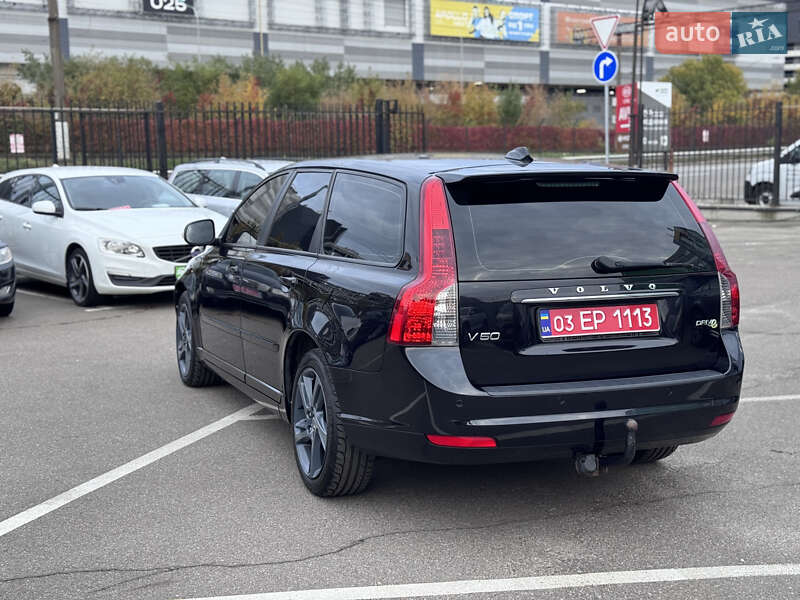 Универсал Volvo V50 2012 в Киеве