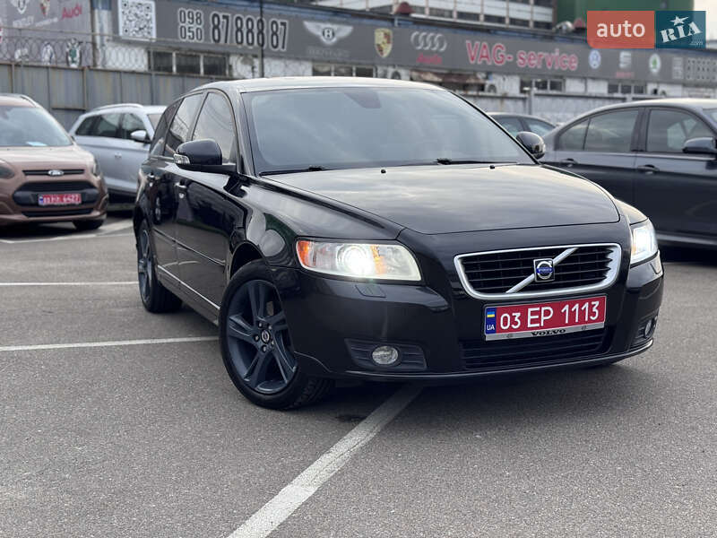 Универсал Volvo V50 2012 в Киеве
