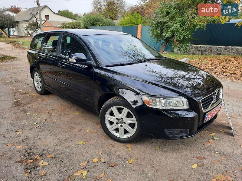 Універсал Volvo V50 2010 в Полтаві