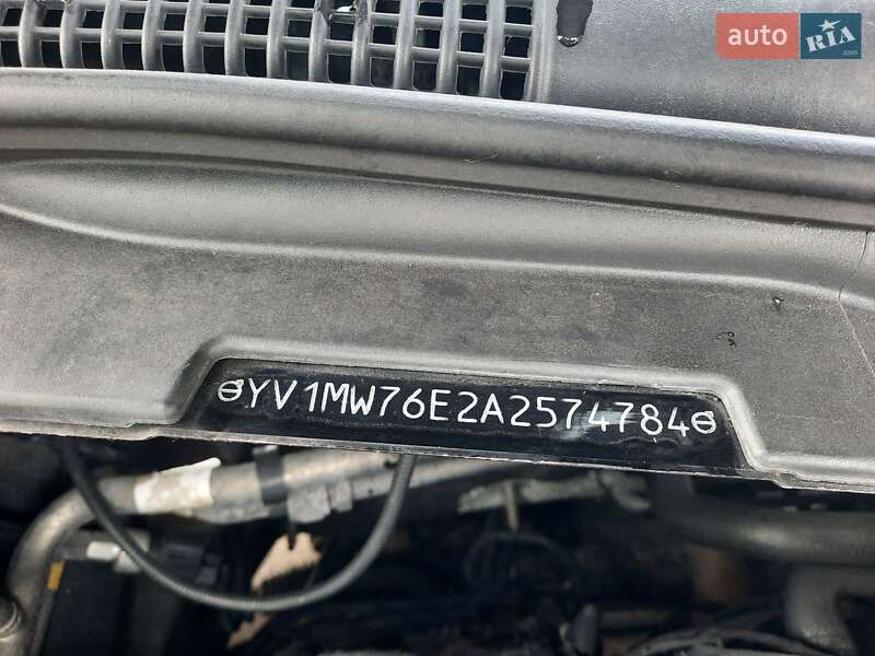 Універсал Volvo V50 2010 в Полтаві