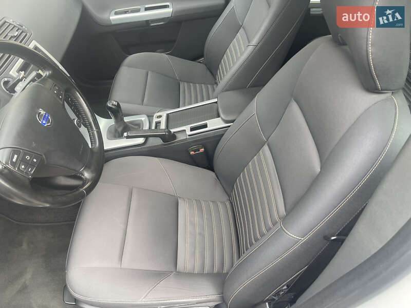 Универсал Volvo V50 2010 в Шепетовке фото 11 Универсал Volvo V50 2010 в Шепетовке