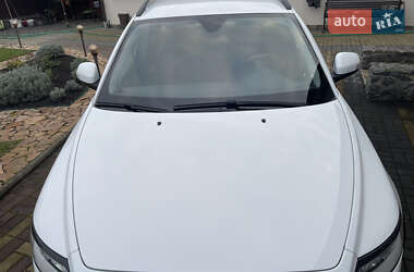 Універсал Volvo V50 2010 в  фото 45 Універсал Volvo V50 2010 в