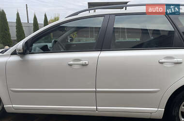 Універсал Volvo V50 2010 в  фото 50 Універсал Volvo V50 2010 в