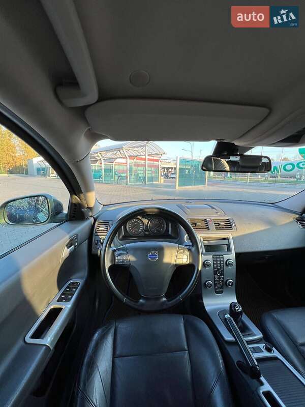 Універсал Volvo V50 2009 в Києві фото 3 Універсал Volvo V50 2009 в Києві