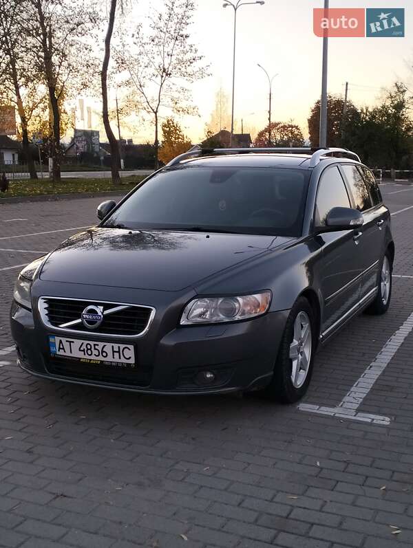 Універсал Volvo V50 2010 в Коломиї