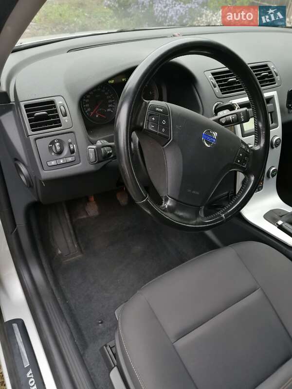 Универсал Volvo V50 2011 в Тетиеве фото 5 Универсал Volvo V50 2011 в Тетиеве
