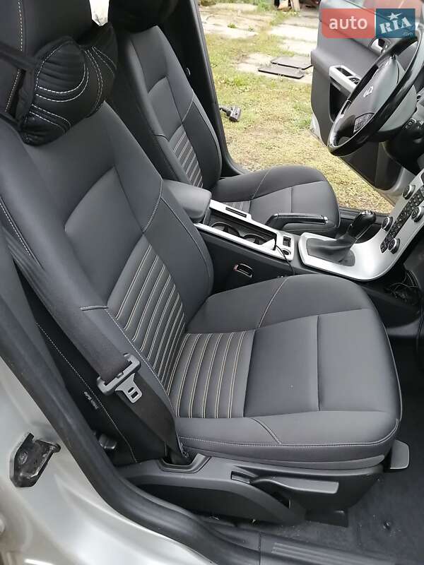 Универсал Volvo V50 2011 в Тетиеве фото 17 Универсал Volvo V50 2011 в Тетиеве