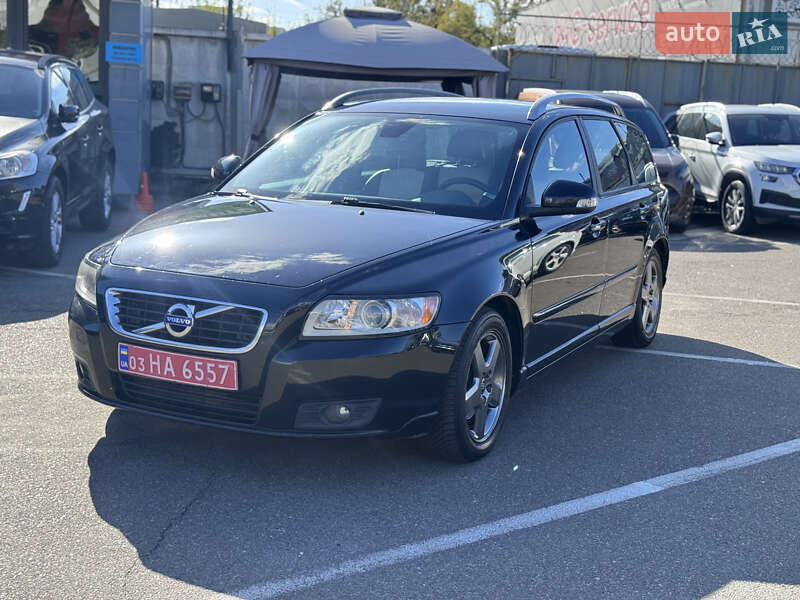 Универсал Volvo V50 2010 в Киеве фото 10 Универсал Volvo V50 2010 в Киеве