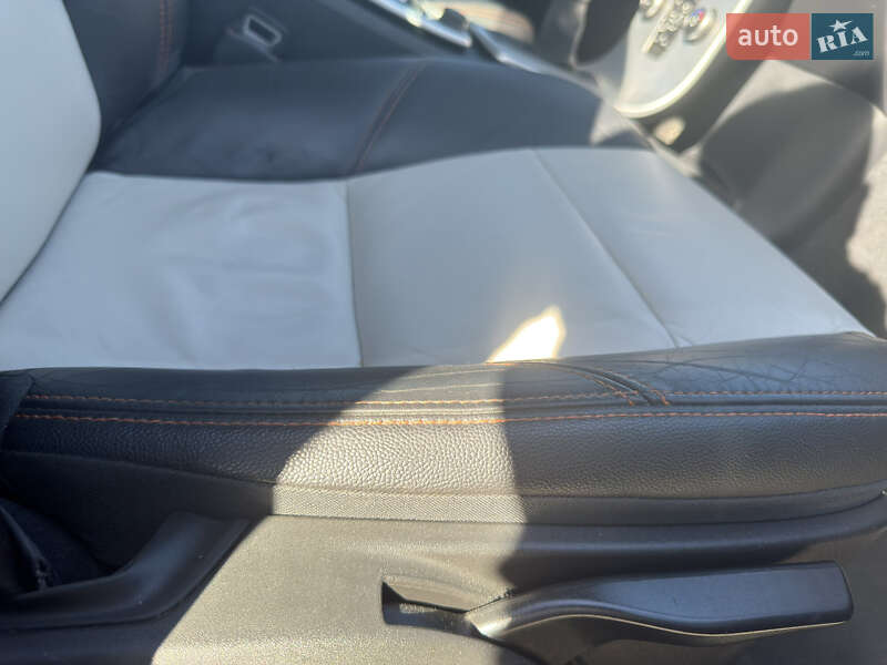 Универсал Volvo V50 2010 в Киеве фото 25 Универсал Volvo V50 2010 в Киеве