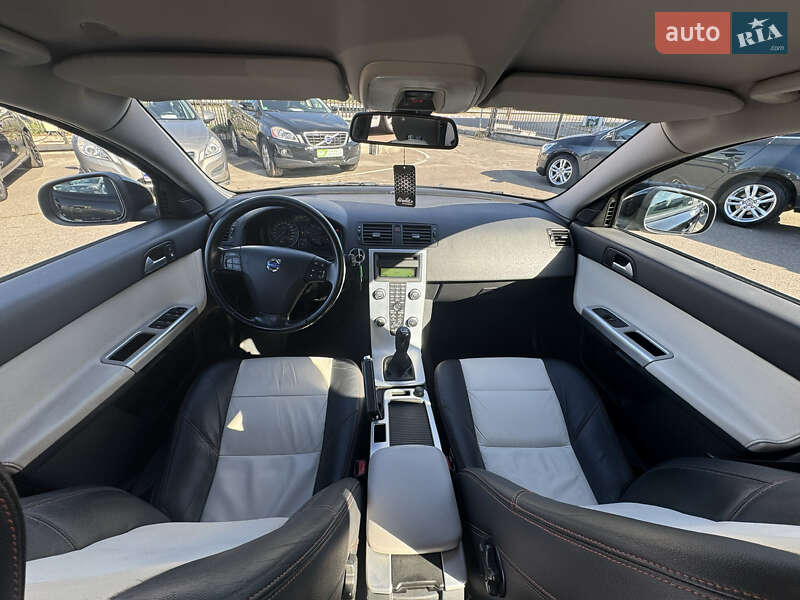Универсал Volvo V50 2010 в Киеве фото 32 Универсал Volvo V50 2010 в Киеве
