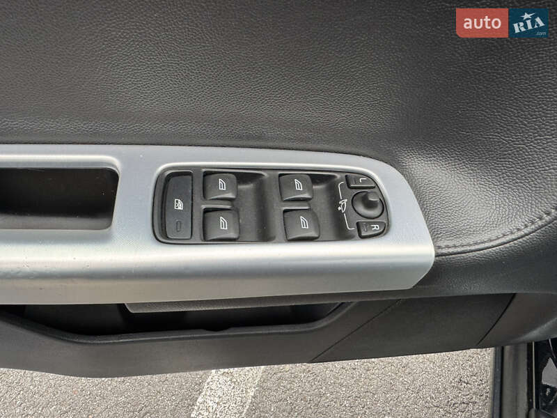 Універсал Volvo V50 2011 в Львові фото 27 Універсал Volvo V50 2011 в Львові