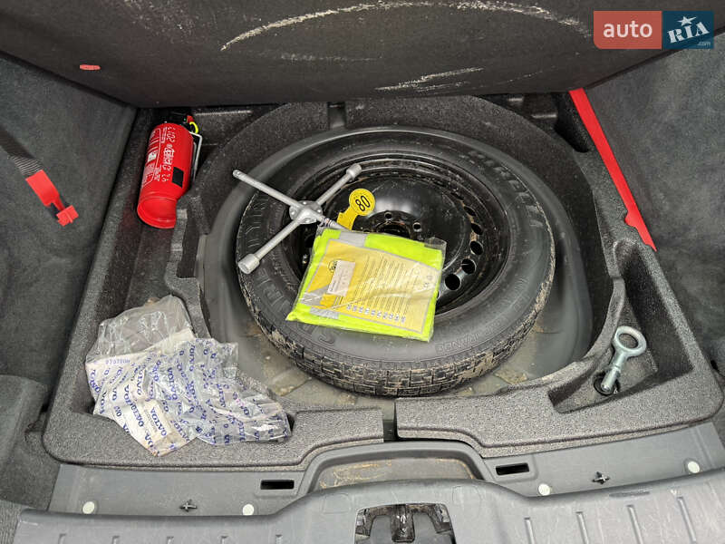 Універсал Volvo V50 2011 в Львові фото 33 Універсал Volvo V50 2011 в Львові