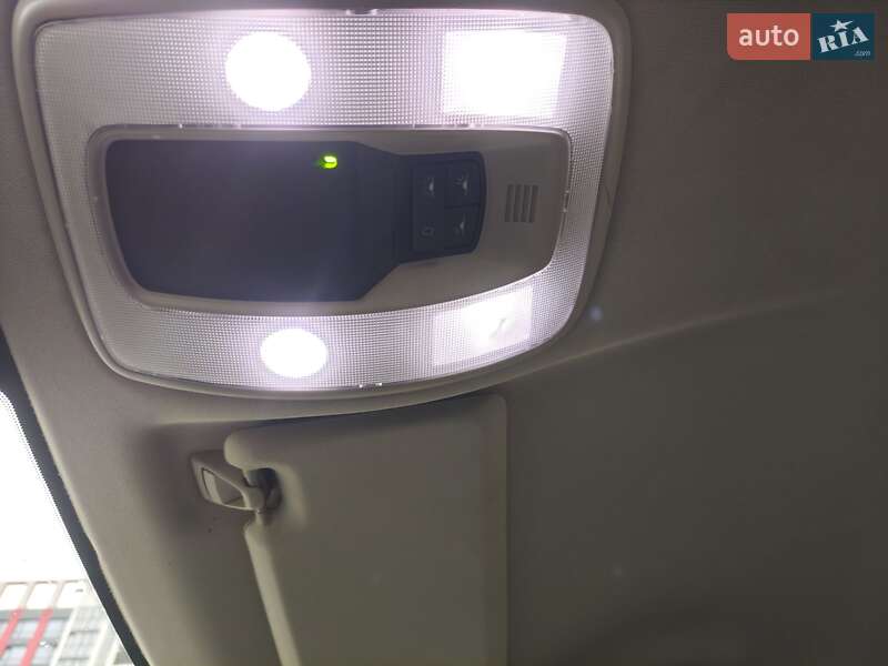 Універсал Volvo V50 2011 в Києві