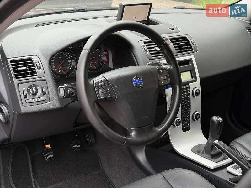 Универсал Volvo V50 2012 в Стрые фото 46 Универсал Volvo V50 2012 в Стрые