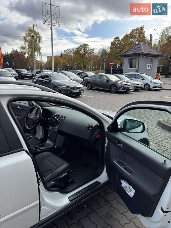 Універсал Volvo V50 2009 в Луцьку