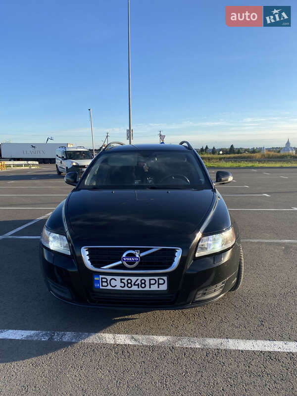 Універсал Volvo V50 2010 в Львові