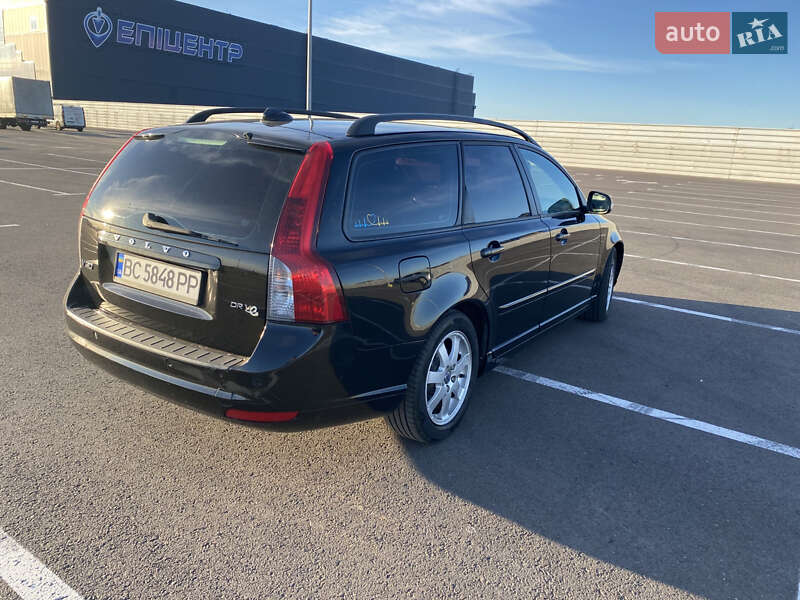 Універсал Volvo V50 2010 в Львові