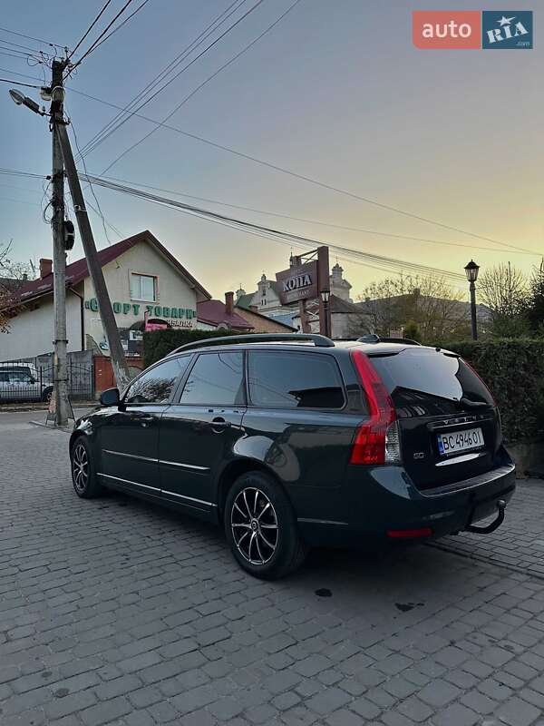 Универсал Volvo V50 2010 в Жовкве