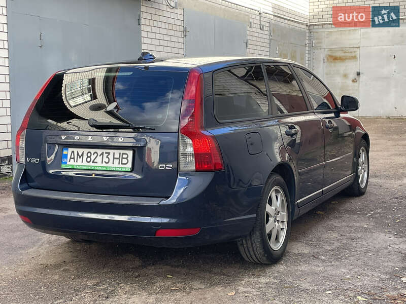 Універсал Volvo V50 2012 в Житомирі