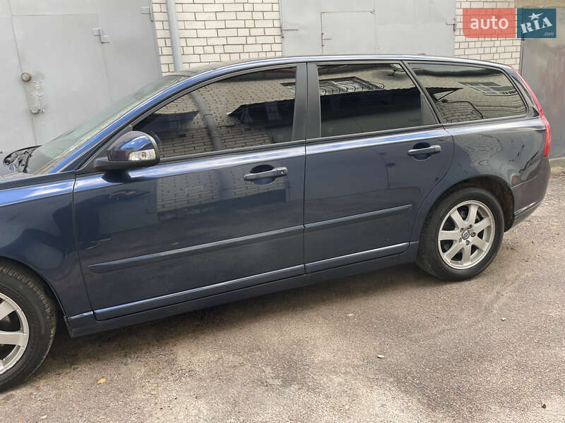 Універсал Volvo V50 2012 в Житомирі
