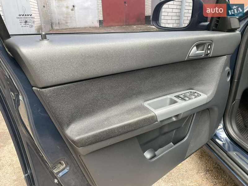 Універсал Volvo V50 2012 в Житомирі