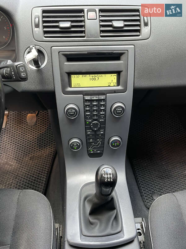 Універсал Volvo V50 2012 в Житомирі