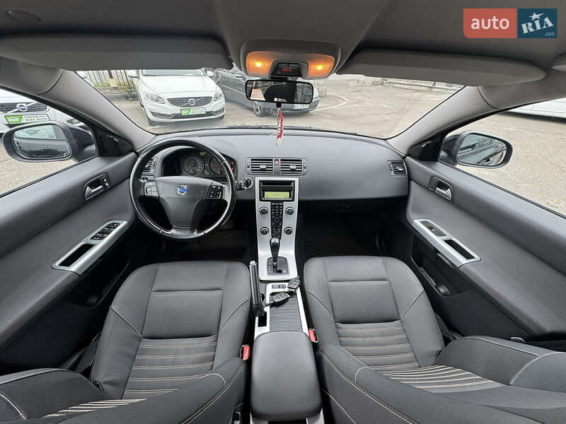 Универсал Volvo V50 2012 в Киеве фото 33 Универсал Volvo V50 2012 в Киеве