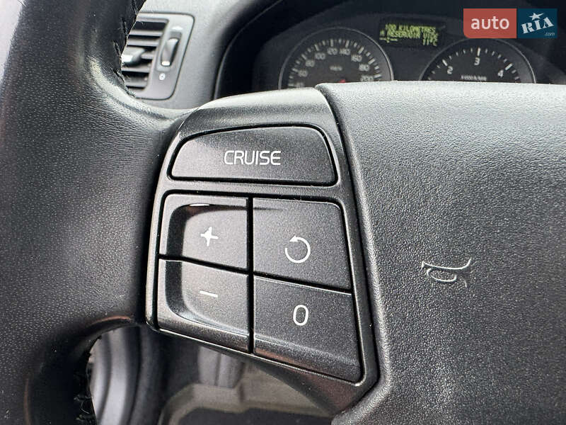 Универсал Volvo V50 2012 в Киеве фото 39 Универсал Volvo V50 2012 в Киеве