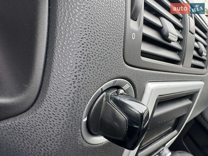 Универсал Volvo V50 2012 в Киеве фото 44 Универсал Volvo V50 2012 в Киеве