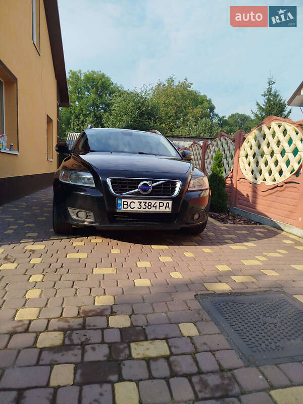 Универсал Volvo V50 2010 в Львове