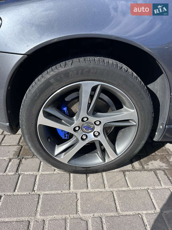 Универсал Volvo V50 2010 в Львове
