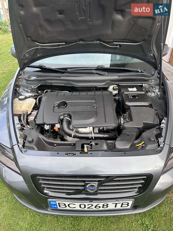 Универсал Volvo V50 2010 в Львове