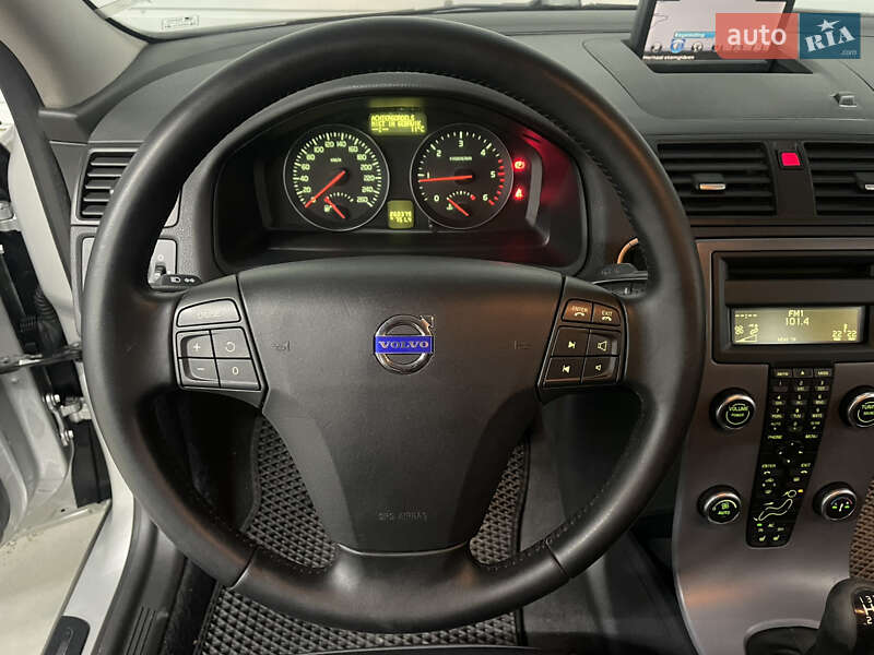 Универсал Volvo V50 2010 в Стрые фото 41 Универсал Volvo V50 2010 в Стрые