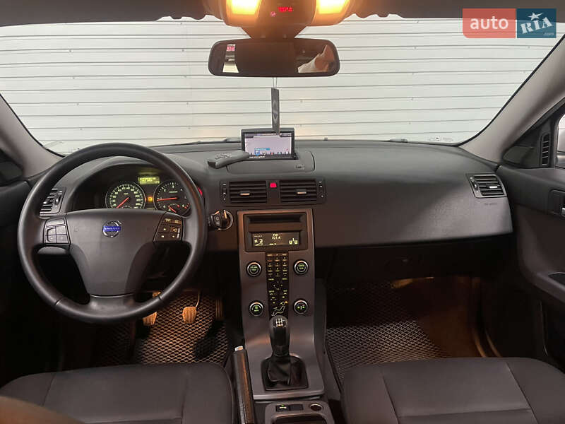 Универсал Volvo V50 2010 в Стрые фото 44 Универсал Volvo V50 2010 в Стрые