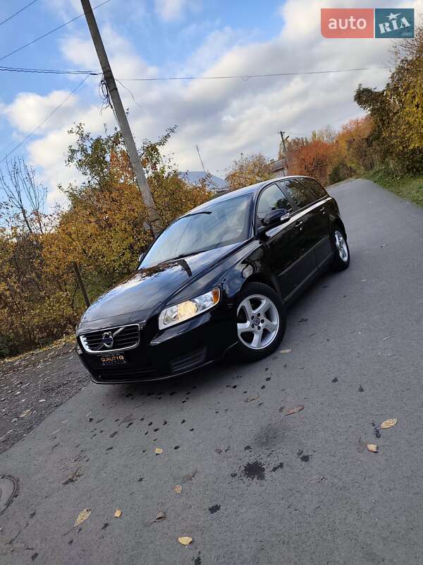 Универсал Volvo V50 2011 в Луцке фото 3 Универсал Volvo V50 2011 в Луцке