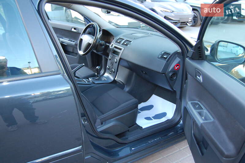 Универсал Volvo V50 2010 в Ивано-Франковске