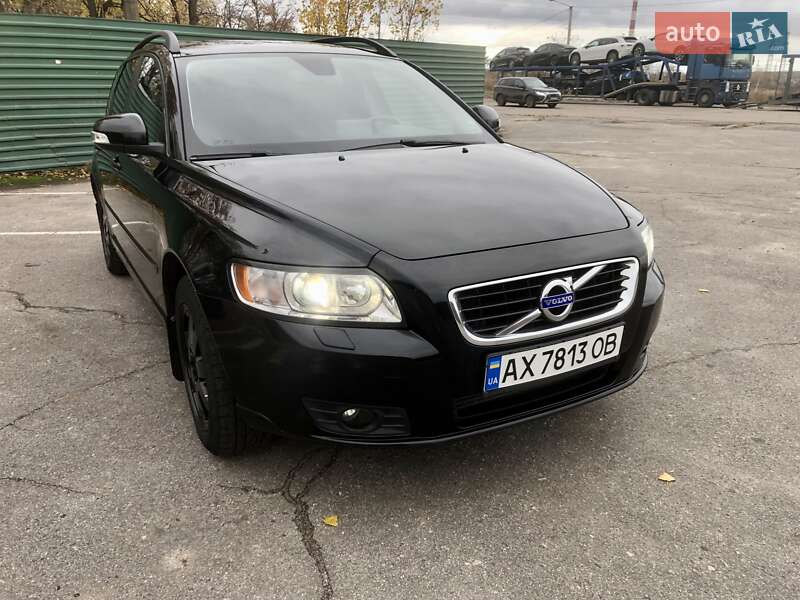 Универсал Volvo V50 2010 в Харькове