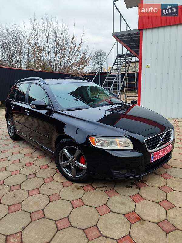Универсал Volvo V50 2010 в Кролевце